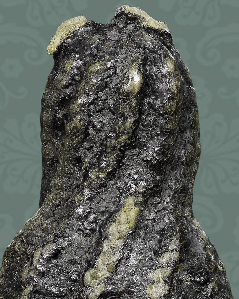 พระปิดตาพิมพ์ใหญ่ลงรักดำถักเชือก หลวงปู่ยิ้ม วัดหนองบัว จ.กาญจนบุรี (โชว์พระ)