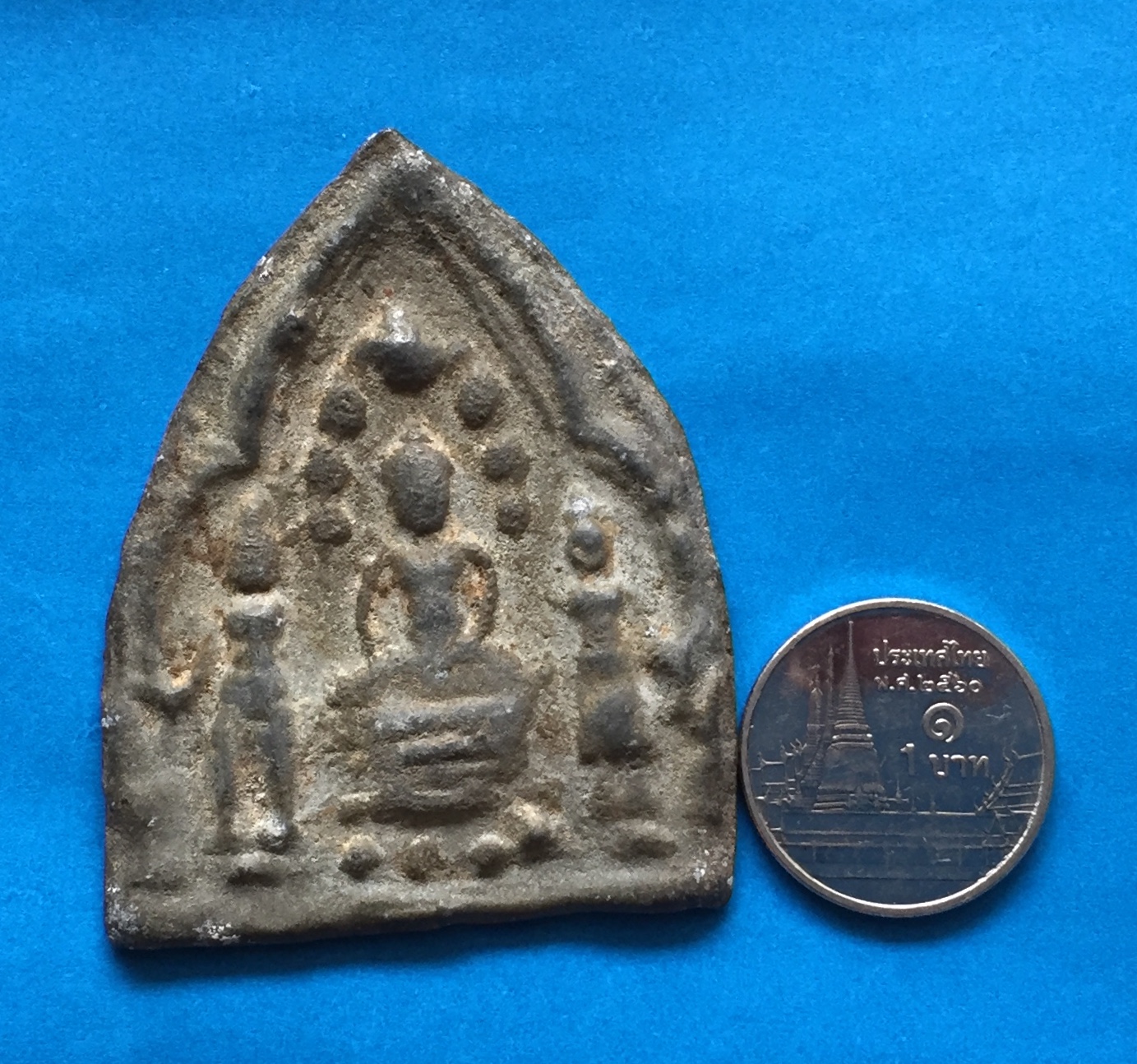 พระพิมพ์ สามนารายณ์ทรงปืน กรุวัดราชบูรณะ จ.อยุธยา สมัยตอนต้น เนื้อชินเงิน พระแท้สวย สนใจโทรสอบถามที่ 0619783836.. 0805587175 ส่งEMSในประเทศฟรีคะ