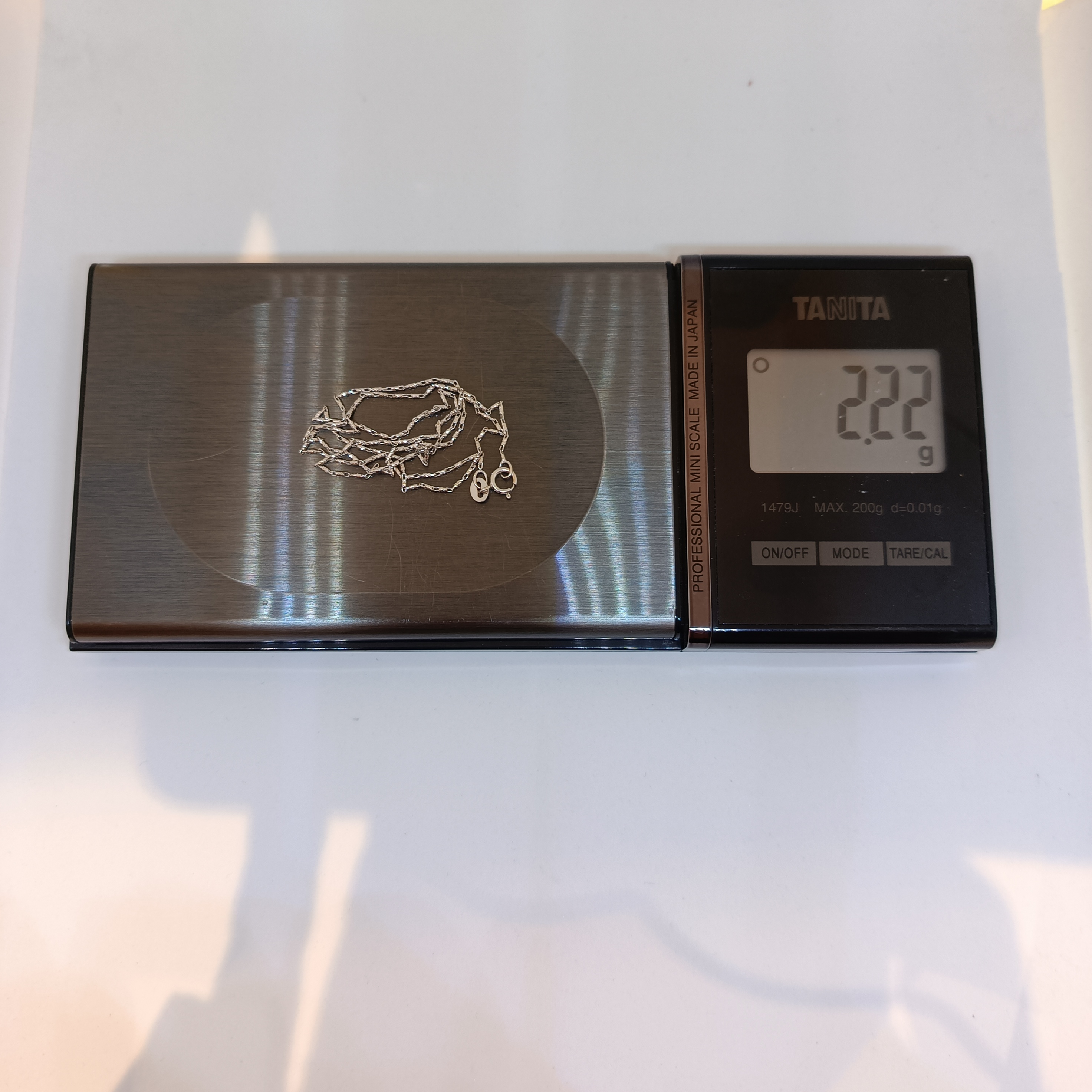 สร้อยคออิตาลี่ ขนาดกระทัดรัด สำหรับสุภาพสตรีเน้นความเรียบง่ายครับ