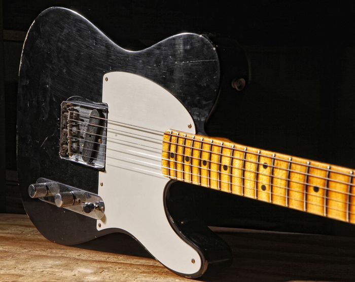 Fender Custom Shop 60th Anniversary Series Esquire 1-Pickup Electric Guitar (Black)