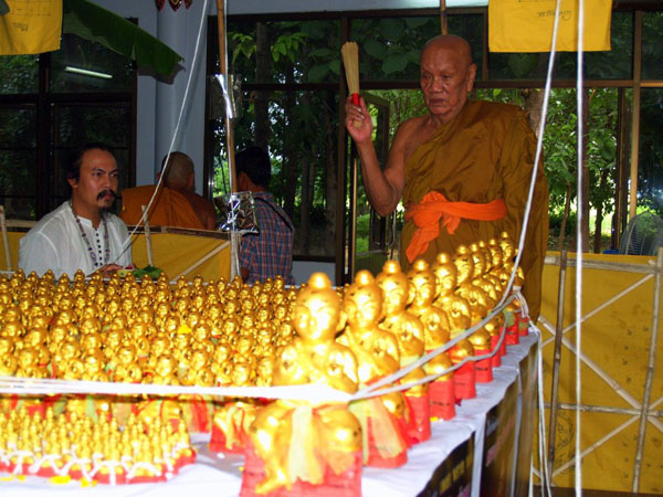 กุมารทอง หลวงปู่ชวน