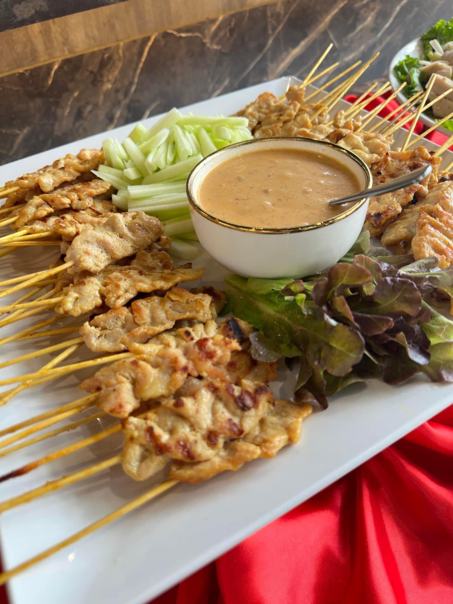 หมูสะเต๊ะ