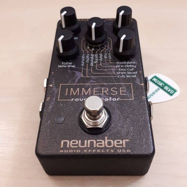 Neunaber Immerse Reverberator Pedal
