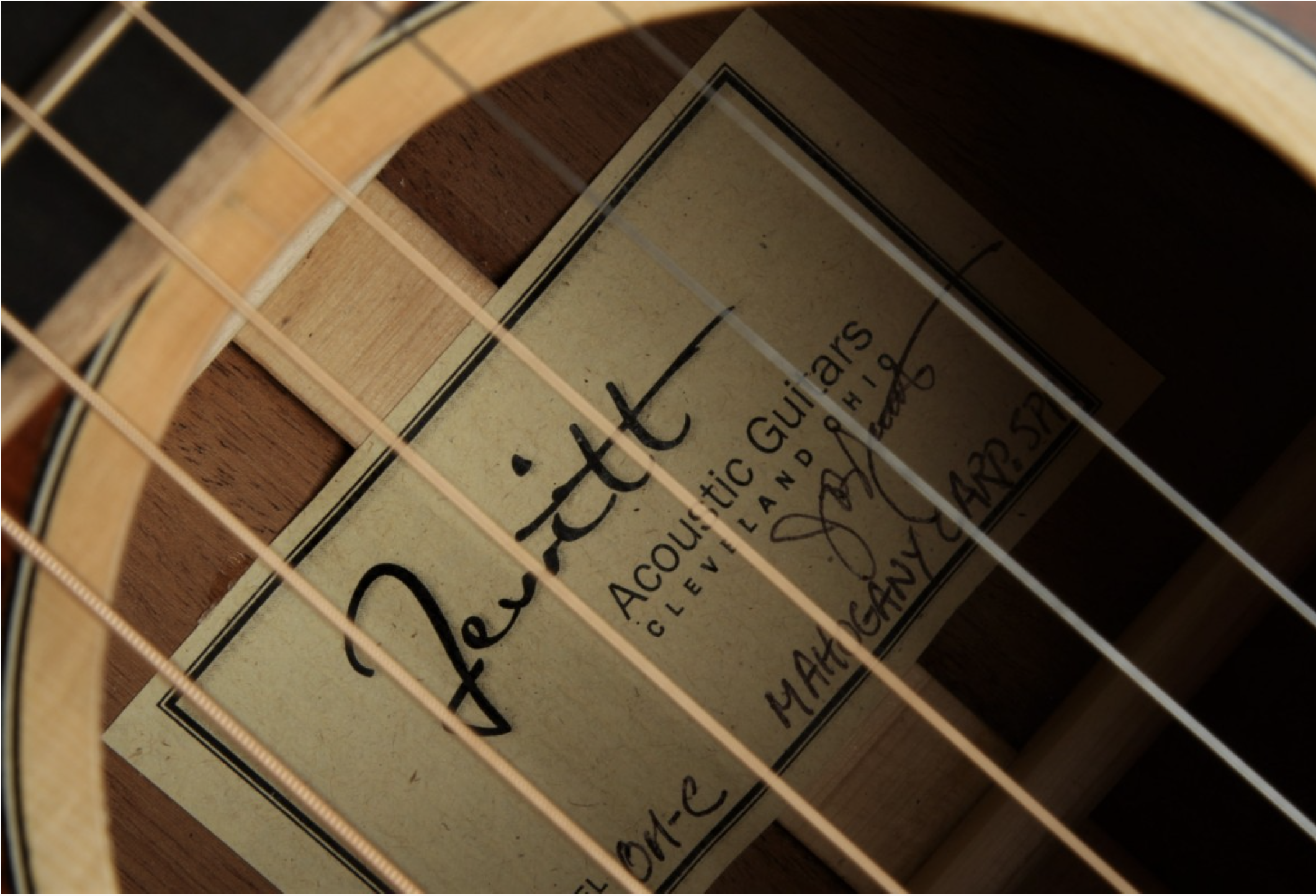 Jeff Jewitt OM Cutaway Deep Body - Venetian – Sinker Mahogany/Spruce