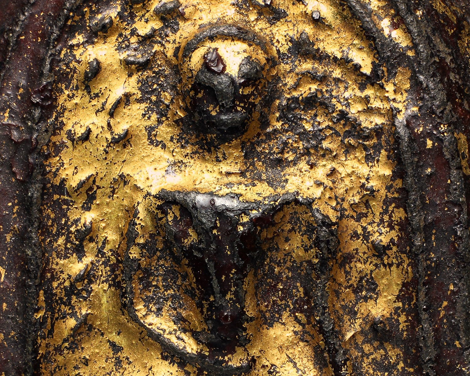 พระพิมพ์ปรกโพธิ์สะดุ้งกลับ เนื้อผงยาจินดามณี ลงรักปิดทอง หลวงปู่บุญ วัดกลางบางแก้ว จ.นครปฐม