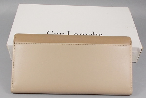 กระเป๋าสางต์ Guy Laroche กาแฟ-เบจ ใหม่ แท้