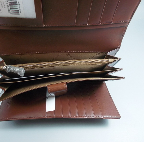 กระเป๋าสตางค์ Guy Laroche น้ำตาล ใหม่ แท้