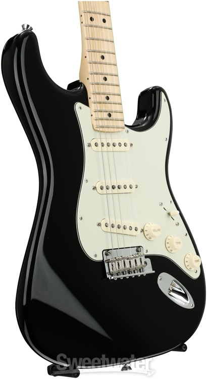 Fender American Professional Stratocaster - Black with Maple Fingerboard