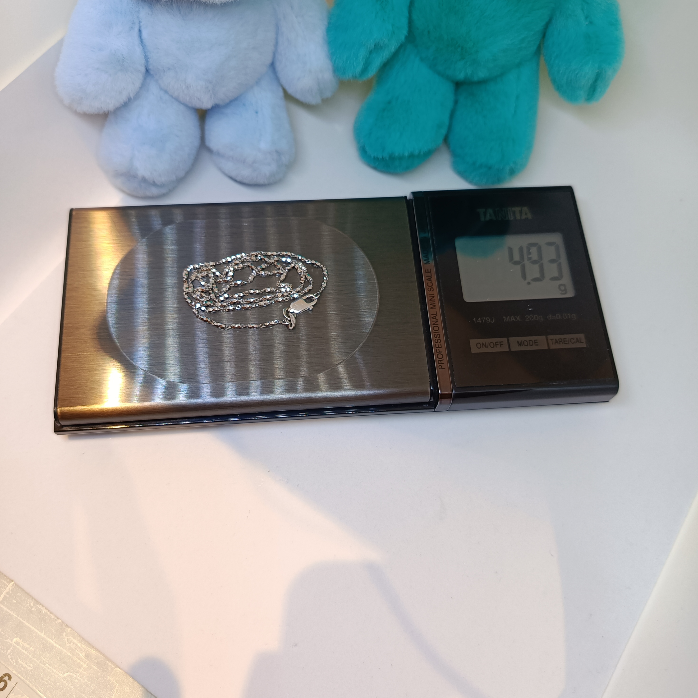 สร้อยคออิตาลี่ ลายเหลี่ยมตัดเงาประกายระยิบระยับ สำหรับสุภาพสตรีครับ