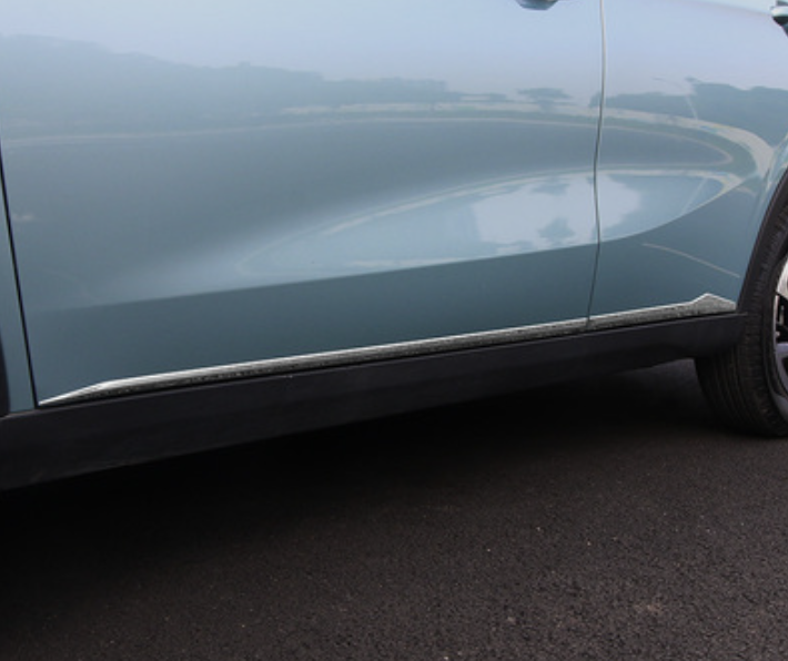 คิ้วโครเมี่ยมรถยนต์ คิ้วโครเมี่ยมตกแต่งคิ้วกระจก กันชนหน้าและหลังยาว สำหรับรถยนต์ไฟฟ้า NETA V , NETA V pro