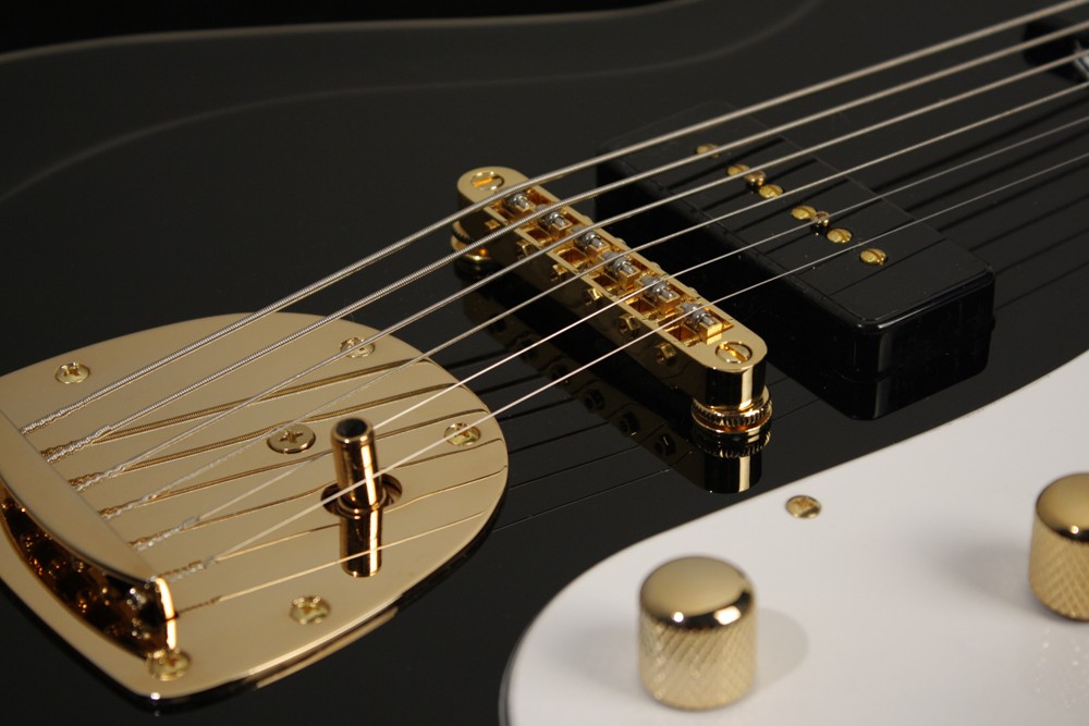 Eastwood Sidejack Baritone DLX - Black