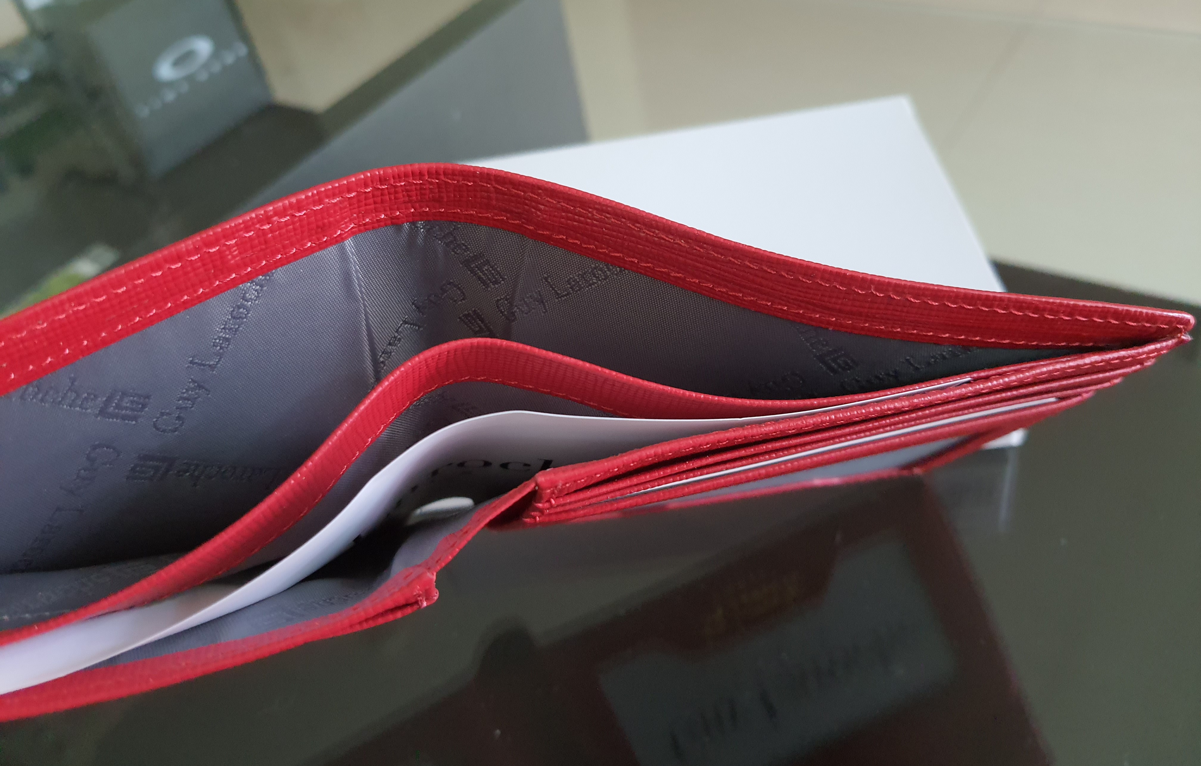 กระเป๋าสตางค์ Guy Laroche แดง ใหม่ แท้