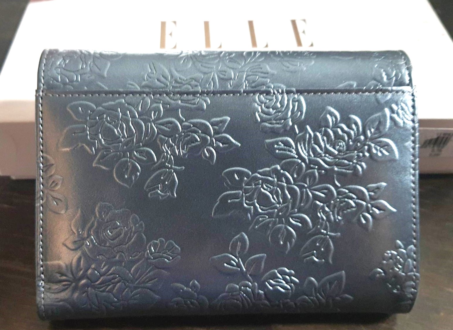 กระเป๋าสตางค์ ELLE เทาเมทาลิก ใหม่ แท้