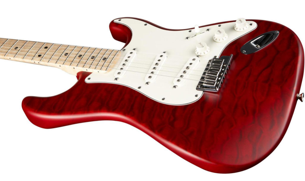 Fender Custom Shop Custom Deluxe Stratocaster Electric Guitar with Maple Fingerboard