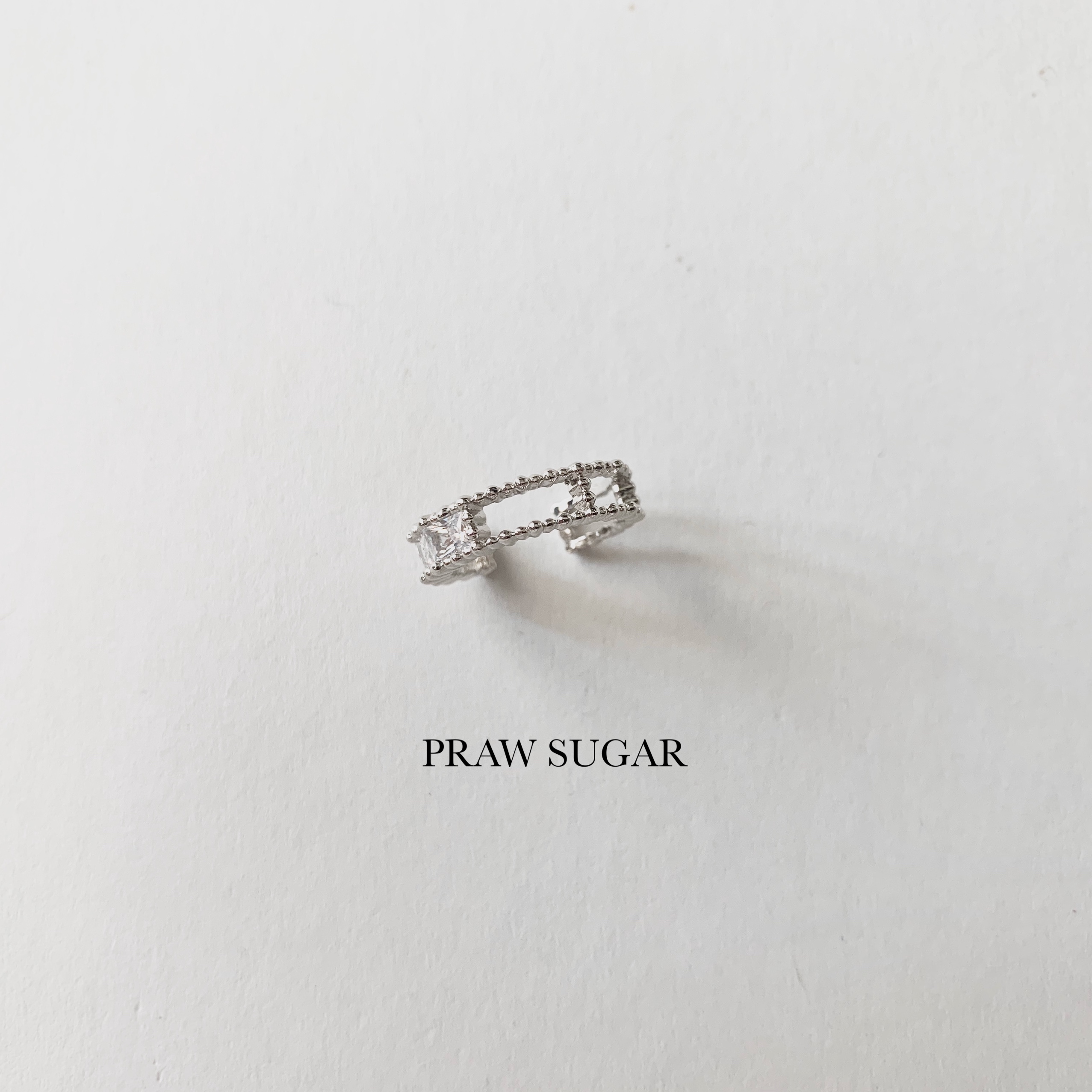 Miracle Circle Little Earcuff - ต่างหูแบบเกี่ยวมิราเคิลทรงกลม (มี 2 สี)