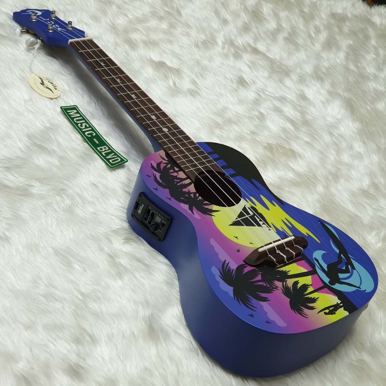 Luna Kauwela Summer Concert Ukulele - Satin Custom Kauwela Summer Graphic