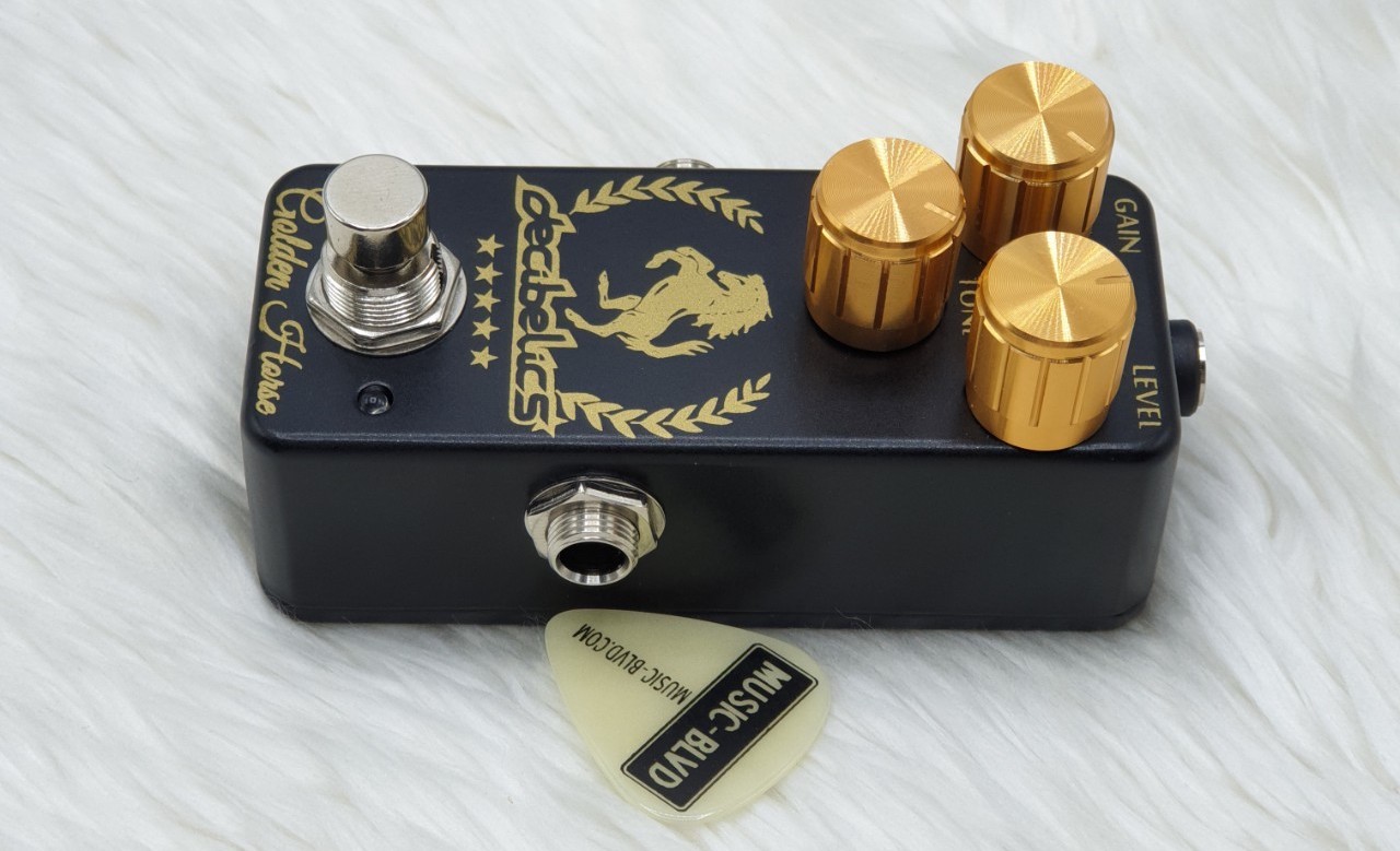 Decibelics Golden Horse