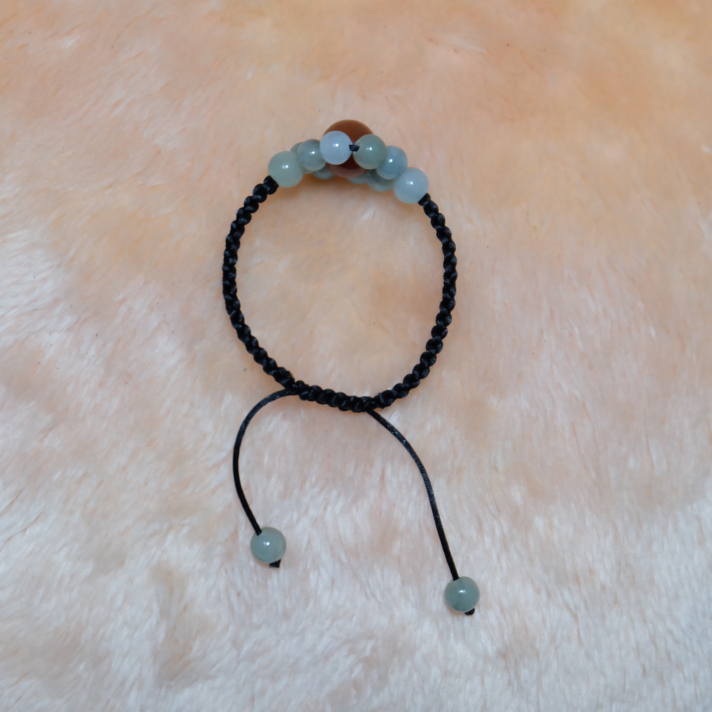 สร้อยข้อมือเชือกถักลูกปัดหยกแท้คละสี รุ่นBC290