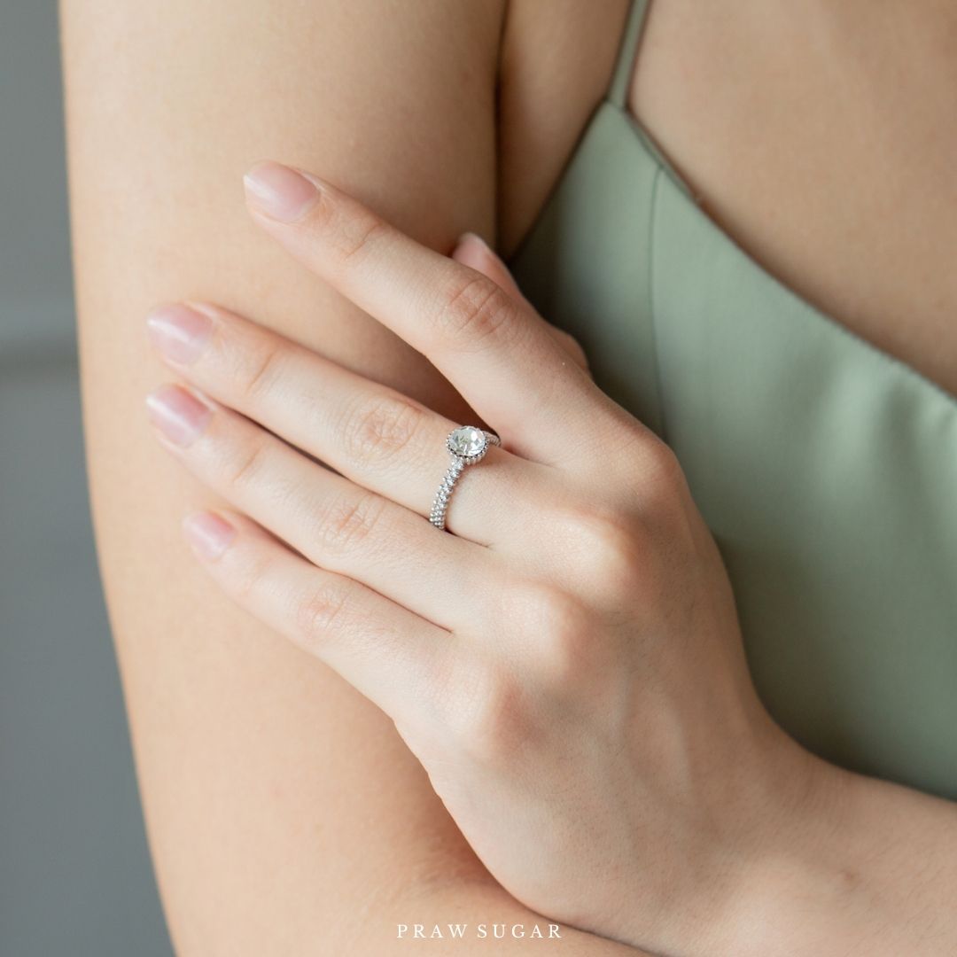 Round Swarovski Ring - แหวนคริสตัลสวารอฟสกีทรงกลม
