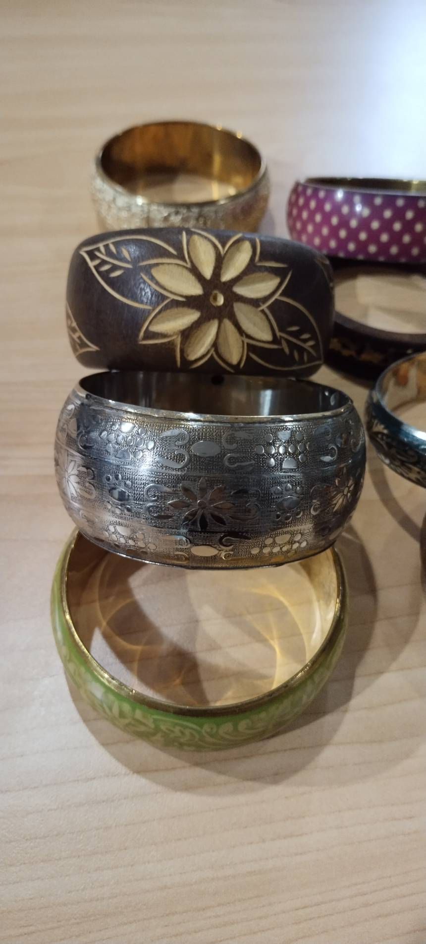 กำไลแขนงานไม้ คละแบบคละลาย ราคาส่ง