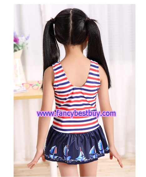 ชุดว่ายน้ำเด็กหญิง แบบ 1 ชิ้น สีน้ำเงิน มีขนาด L, XL