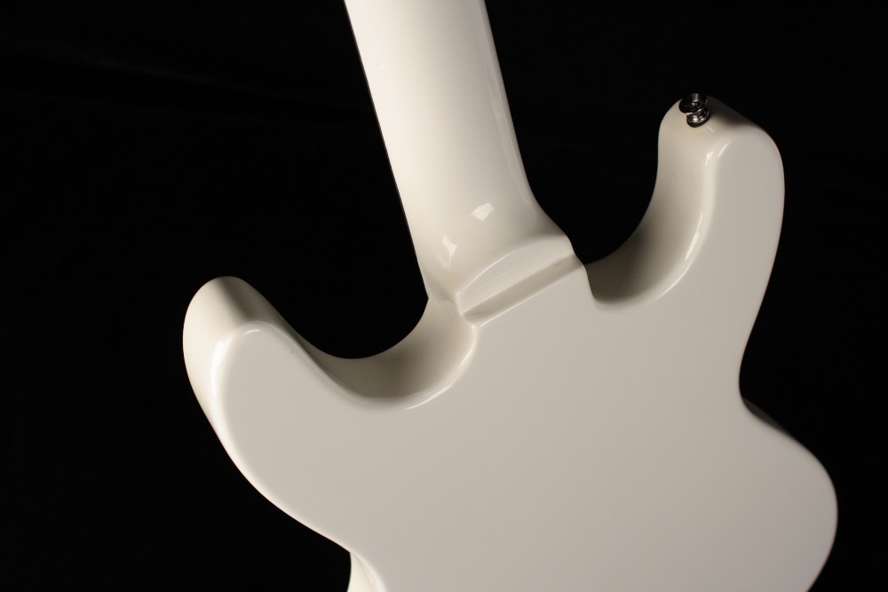 Eastwood Hi-Flyer Bass - White