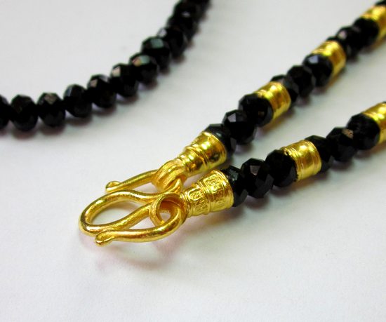 สร้อยคอคริสตัลนิลดำ คั่นทองแท้ 96.5% (ทอง 1 สลึง)