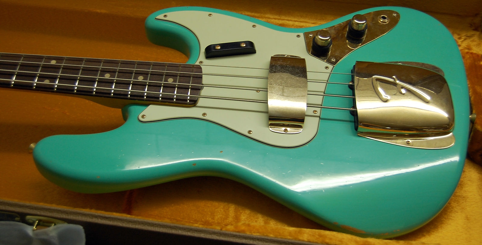 Fender Custom Shop 60 Jazz Bass Relic 2016 Aged Seafoam Green Matching Peg Head Gold Hardware Birdseye Neck