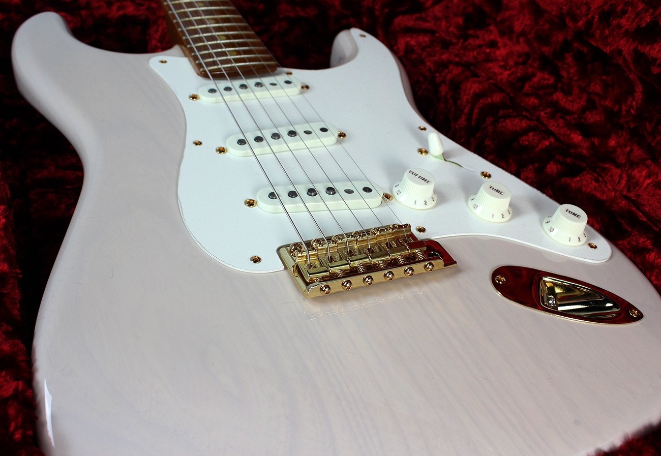 Fender Custom Shop American Custom NOS Roasted Strat - Dirty White Blonde - NAMM