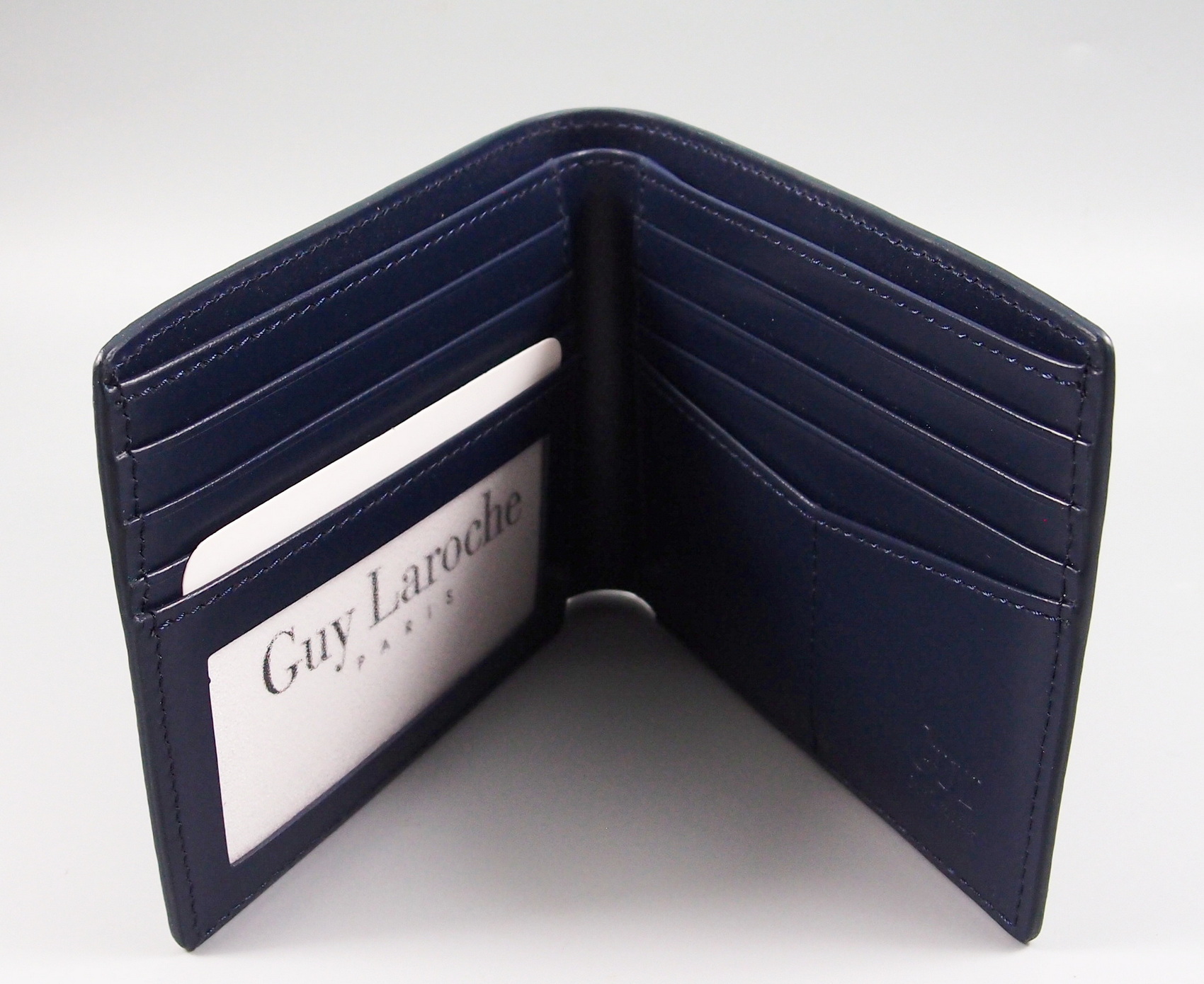 กระเป๋าสตางค์ Guy Laroche ดำ-กรม ใหม่ แท้