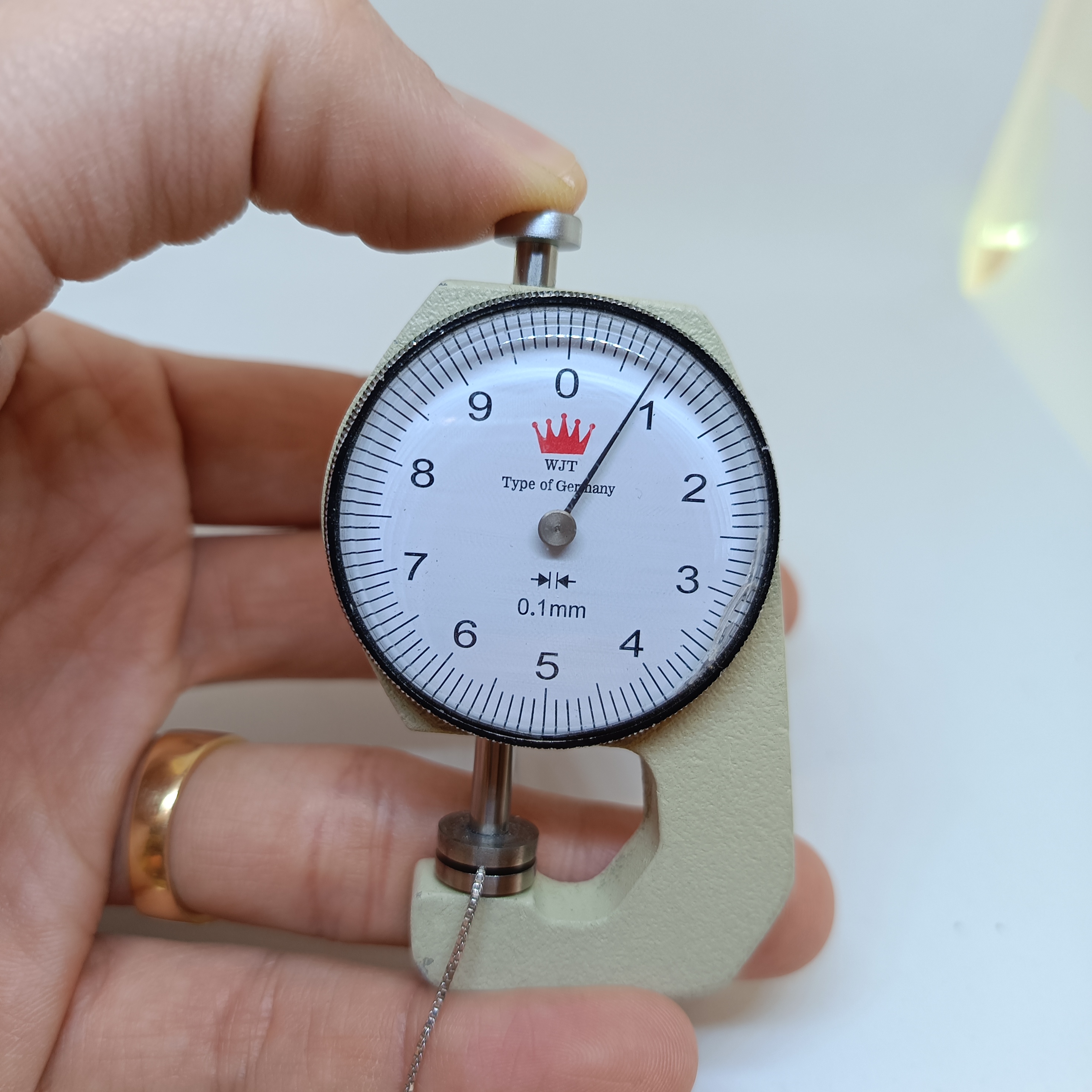 สร้อยทองอิตาลี่ ลายบีทบ๊อค เล่นไฟระยิบระยับ น้ำหนักเบา ทองคำขาว