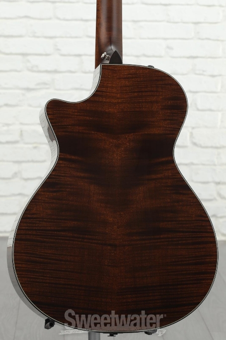 Taylor 612ce V-Class - Natural