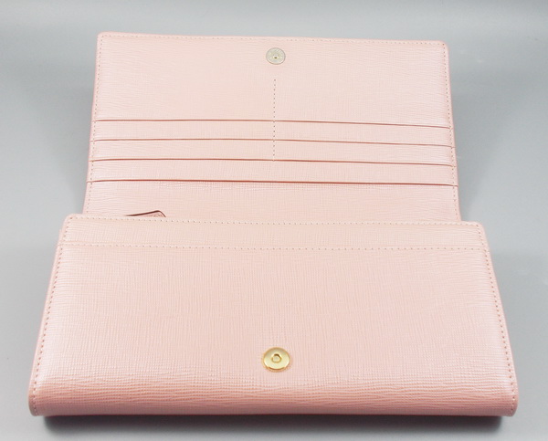 กระเป่าสตางค์ Guy Laroche พีชเมทาลิก ใหม่ แท้