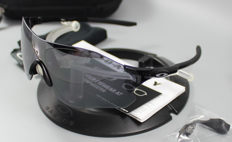 OAKLEY EVZERO PATH (A) Polished Black w/ Black Iridium OO9313-01