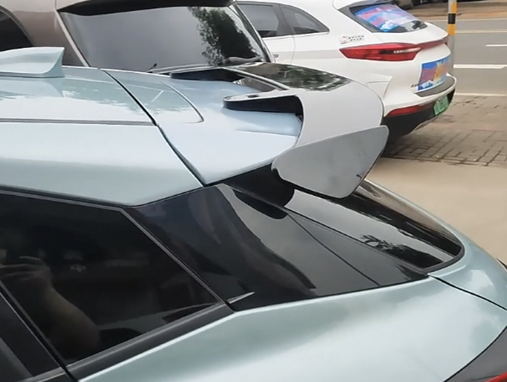 สปอยเลอร์หลังสำหรับ สำหรับรถยนต์ไฟฟ้า NETA V , NETA V proงานไฟเบอร์ทรง TD ยกสูงไม่มีไฟเบรค