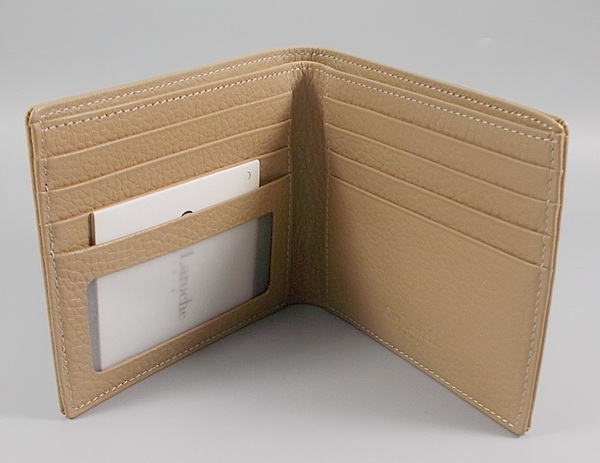 กระเป๋าสตางค์ Guy Laroche เบจ ใหม่ แท้