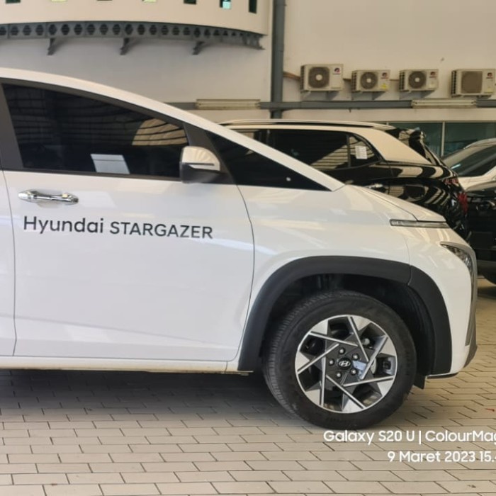 ซุ้มล้อ พรีเมียม HYUNDAI STARGAZER
