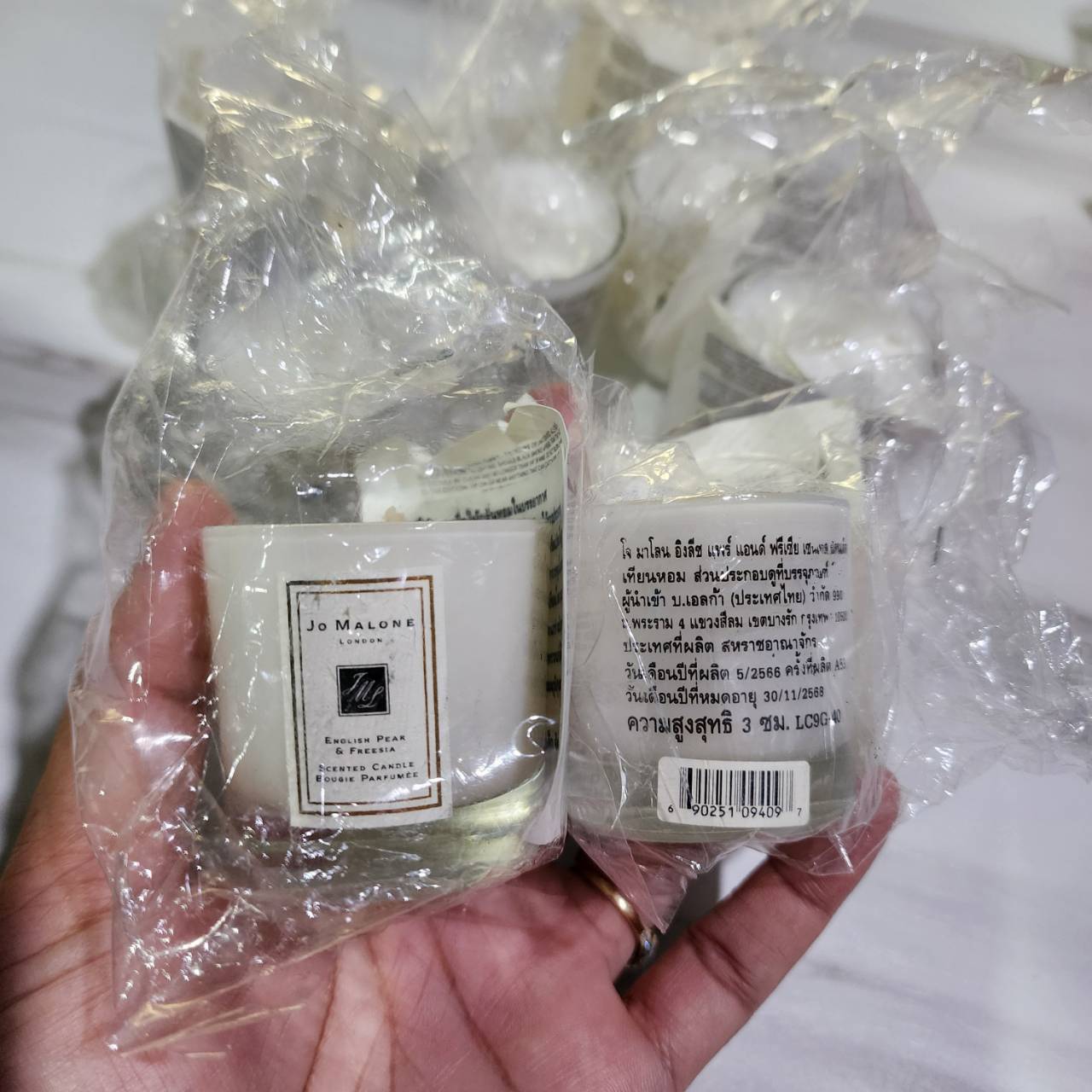 Jo Malone English Pear & Freesia Candle 35g จุดเทียนหอมแบบมีคาส