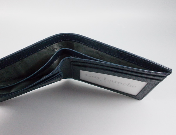 กระเป๋าสตางค์ Guy Laroche กรม ใหม่ แท้