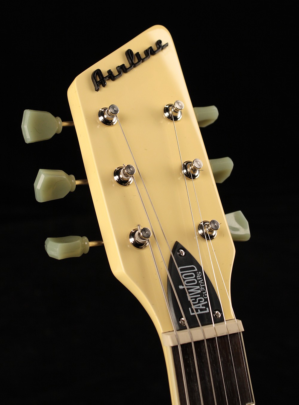 Eastwood Airline 59 Town & Country Std - Cream