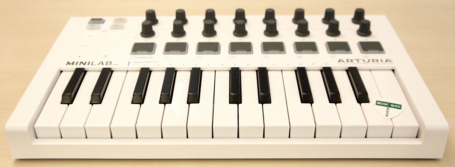 Arturia MiniLab MkII 25 Slim-key Controller