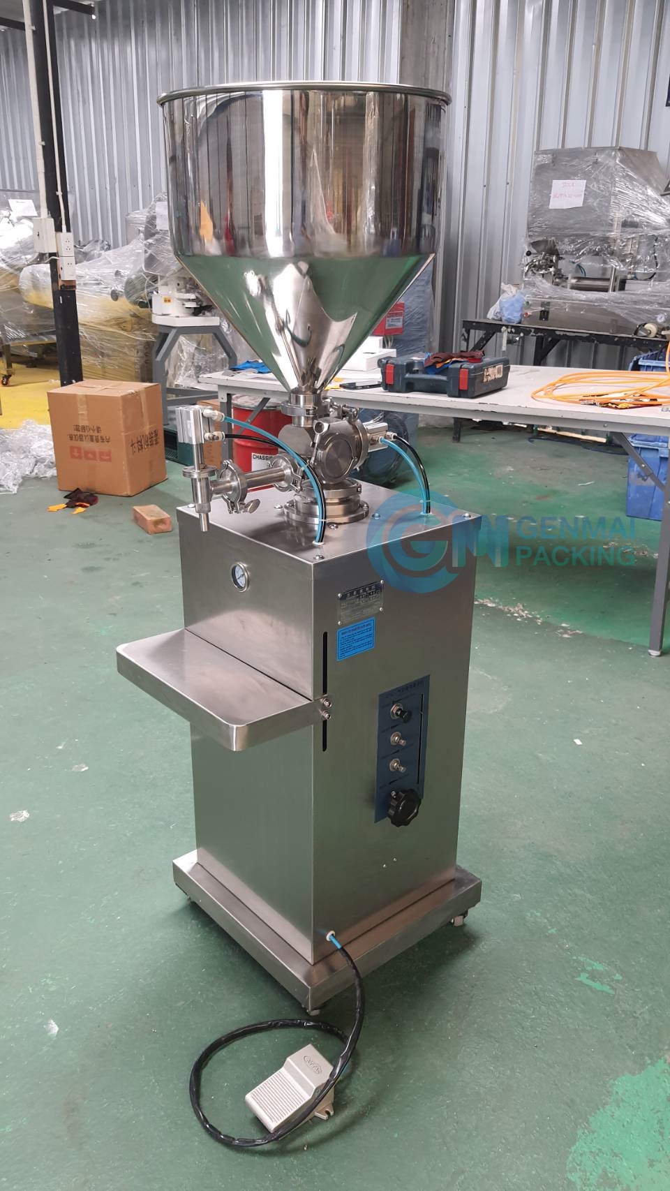 เครื่องบรรจุของเหลว