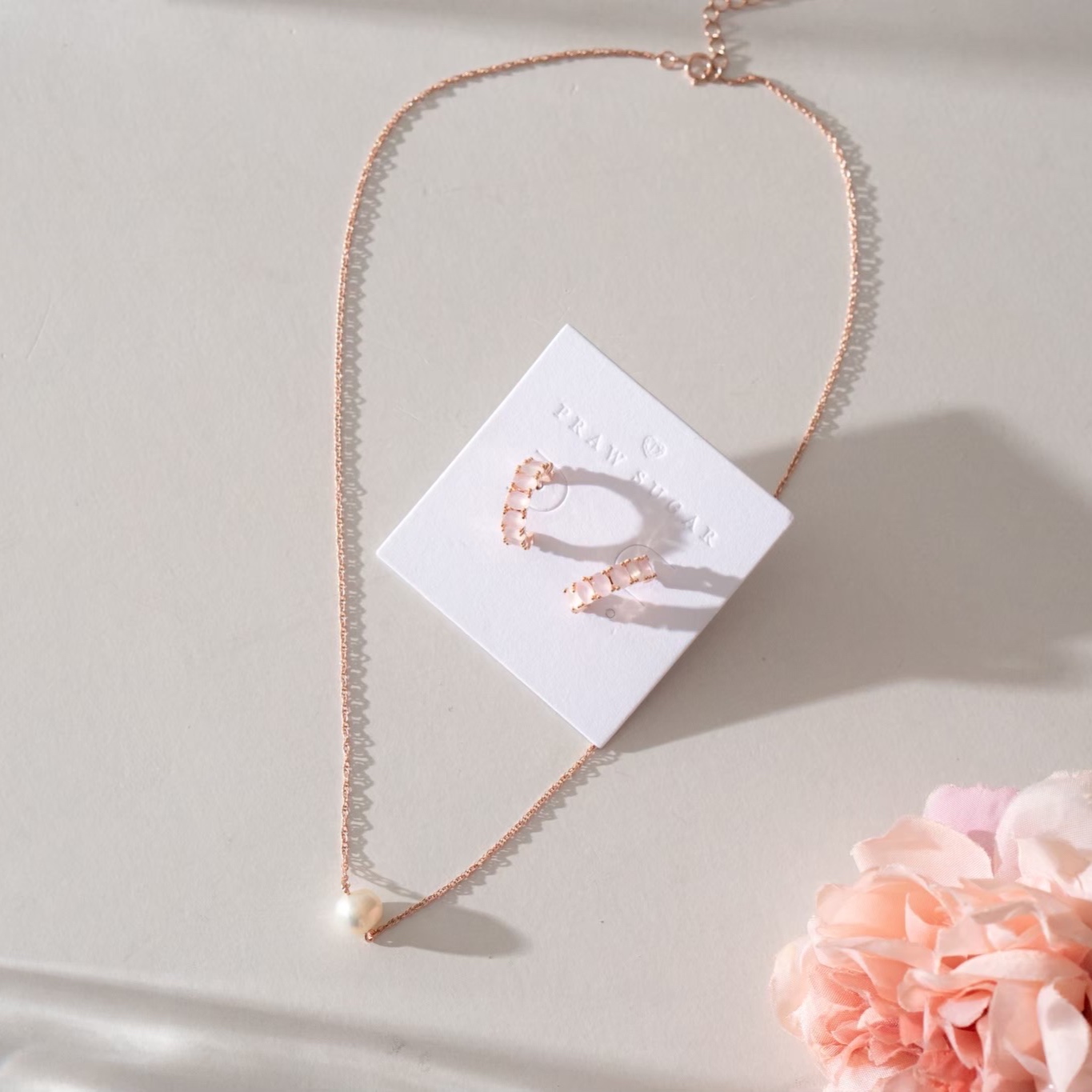 Mid Baroque Fresh Water Pearl Necklace - สร้อยคอจี้มุกแท้บาร็อคขนาดกลาง (มุกแท้+สร้อยเงินแท้)