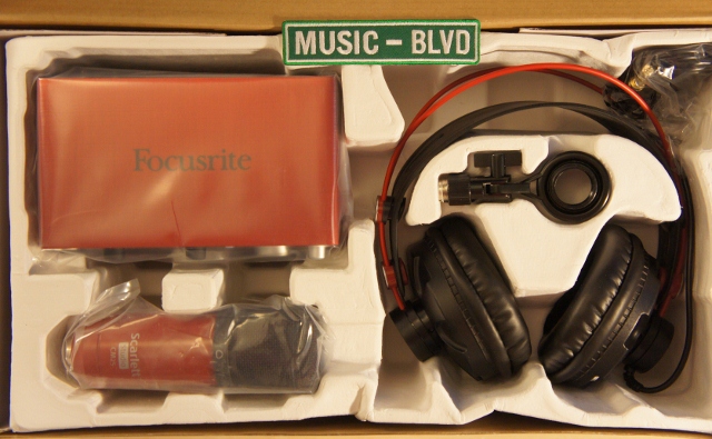 Focusrite Scarlett 2i2 Studio Bundle