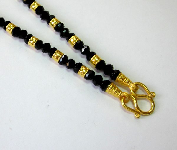 สร้อยคอคริสตัลนิลดำ คั่นทองแท้ 96.5% (ทอง 1 สลึง)