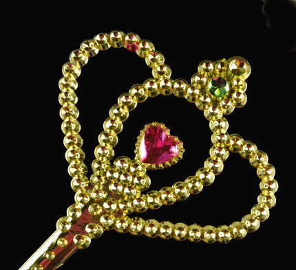 ไม้คทาสีทอง หลากแบบ ประกอบชุดเจ้าหญิง ชุดนางฟ้า ชุดผีเสื้อ ขนาดยาว 30 ซม. (จำหน่ายคู่กับชุดแฟนซี ไม่ขายแยก)