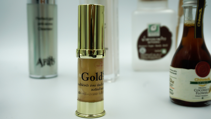 รับทำสติ๊กเกอร์ติดสินค้า ฉลากขนม สติ๊กเกอร์หมู่บ้าน เครื่องสำอาง (Diecut Sticker)