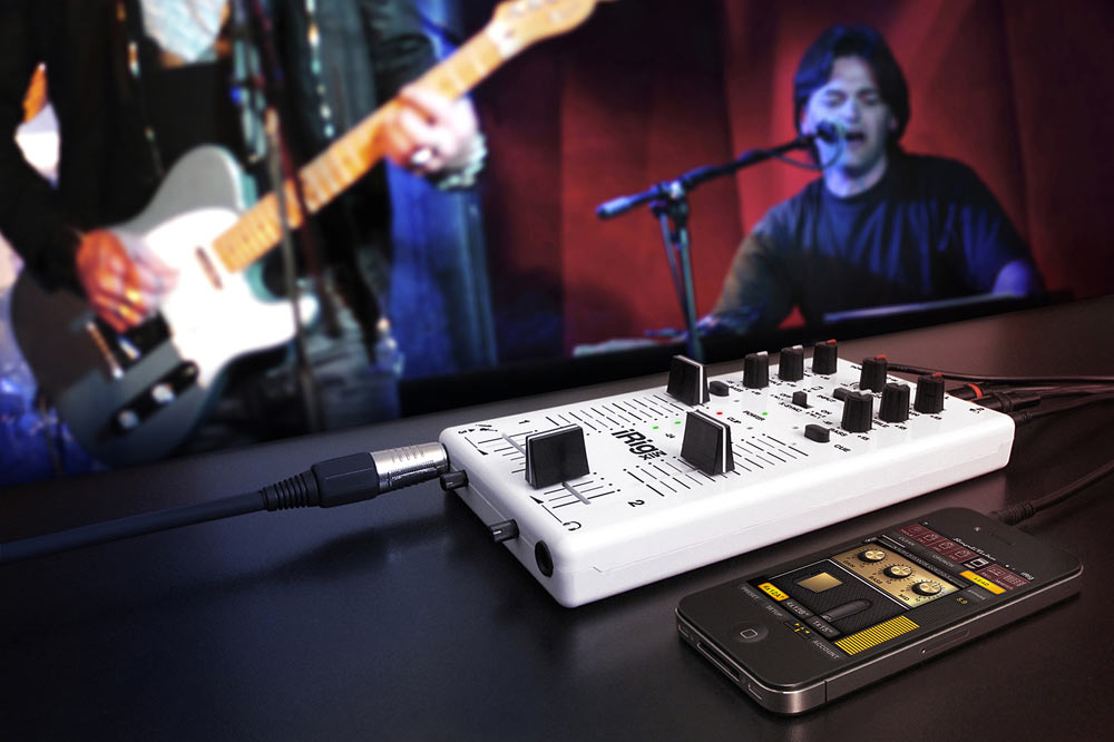 IK Multimedia iRig Mix - Mobile Mixer for iPhone / iPod touch / iPad