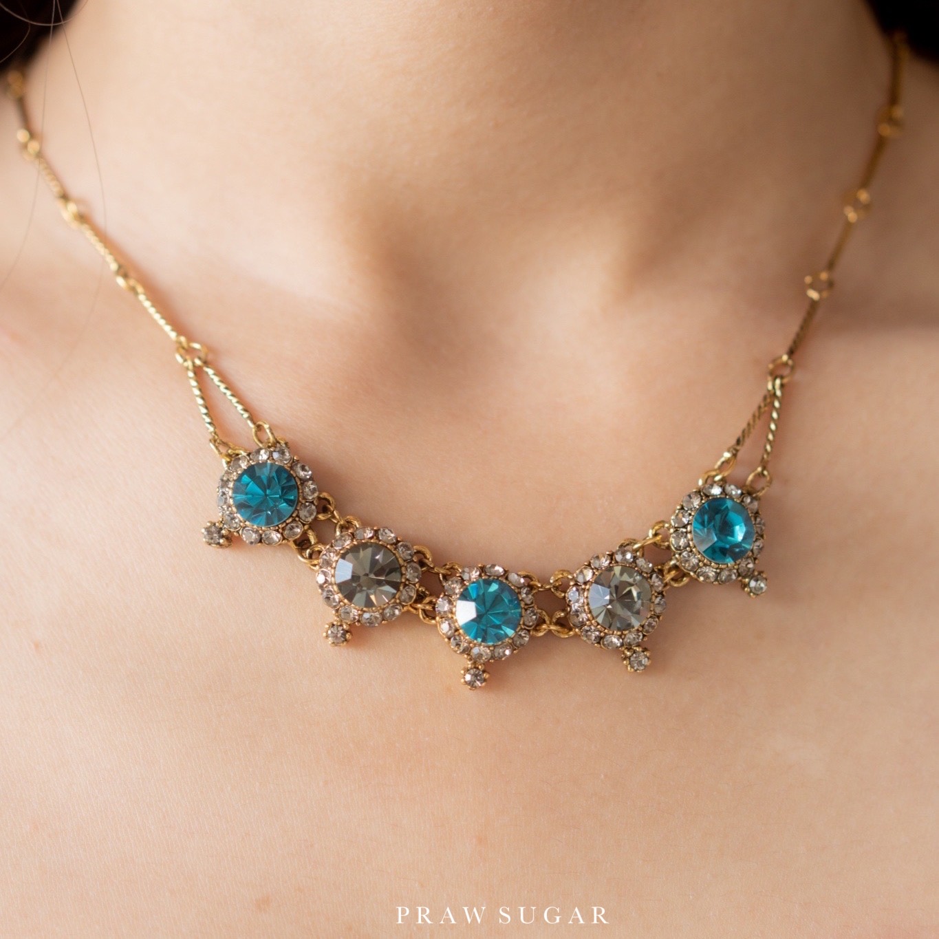 Swarovski Crystal Necklace - สร้อยคอคริสตัลสวารอฟสกีสไตล์แอนทีค
