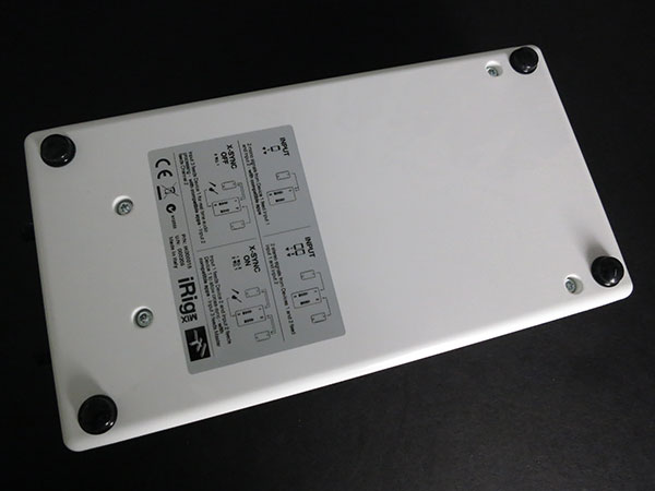 IK Multimedia iRig Mix - Mobile Mixer for iPhone / iPod touch / iPad